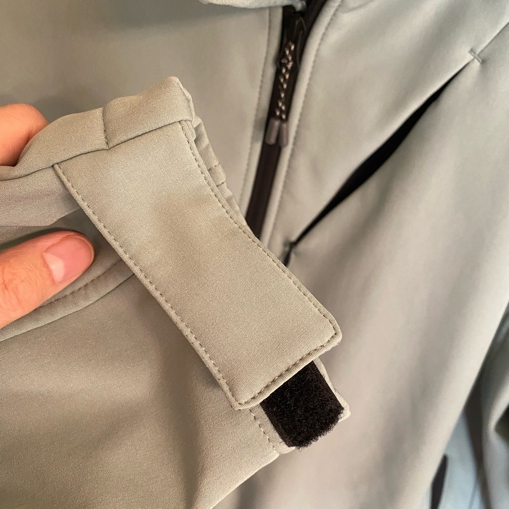 Women’s Plus Size Soft Shell Pulse Jacket in GUC, color sea foam green, size 2X - Picture 6 of 15